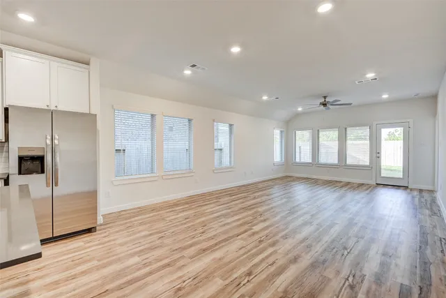 $2,250 | 31119 Myers Hvn Lane, Hockley, TX 77447