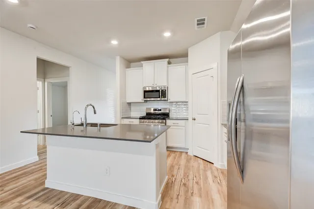 $2,250 | 31119 Myers Hvn Lane, Hockley, TX 77447