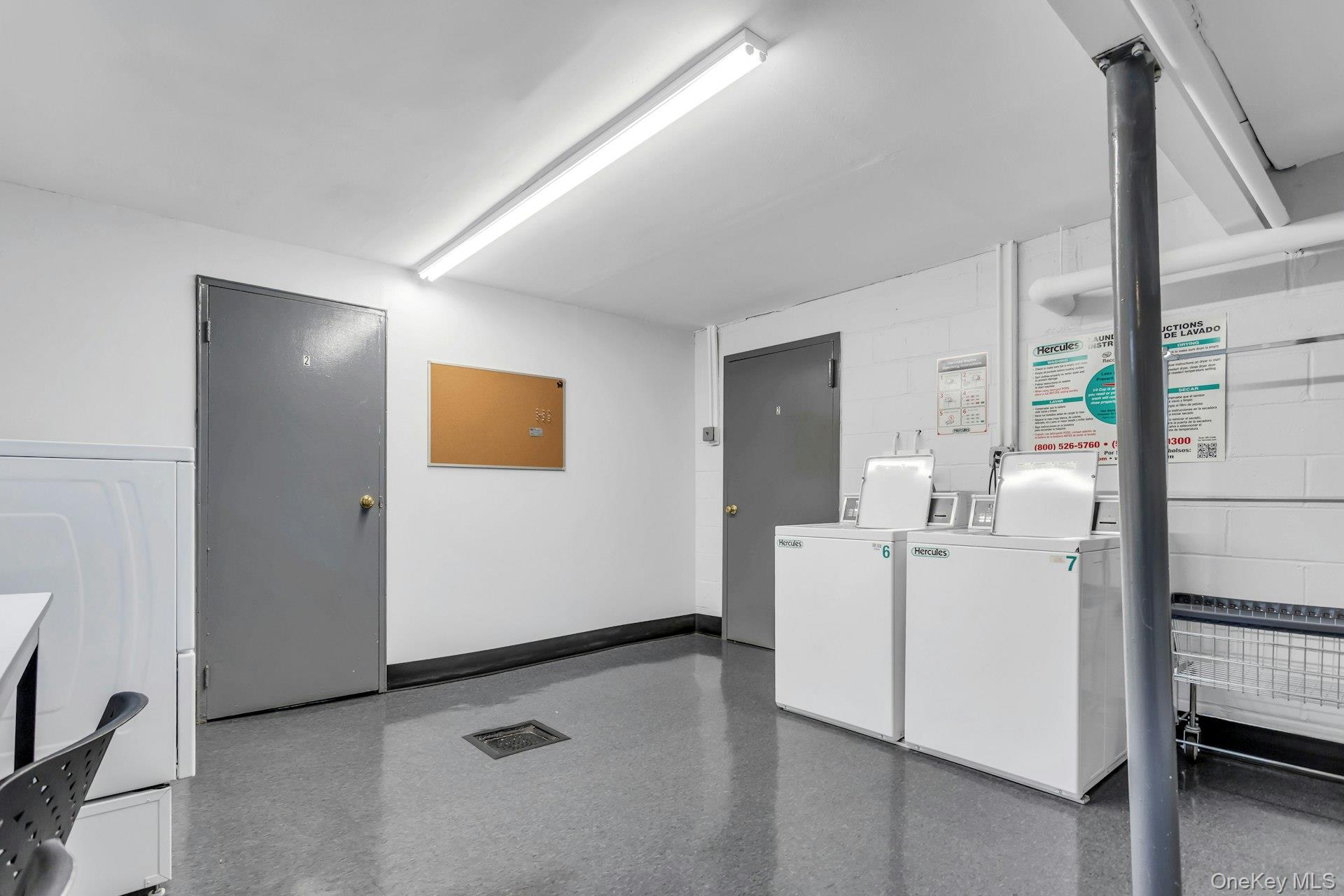 337-9 Hicksville Road, Unit 9 Bethpage, NY 11714 - Photo 13 of 20