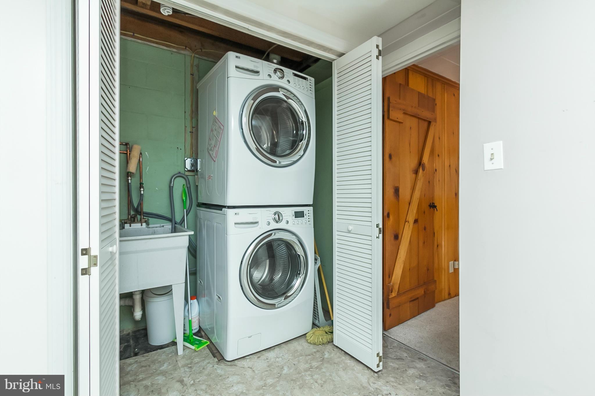 262 Stanmore Road Baltimore, MD 21212 - Photo 27 of 30 Washer/Dryer