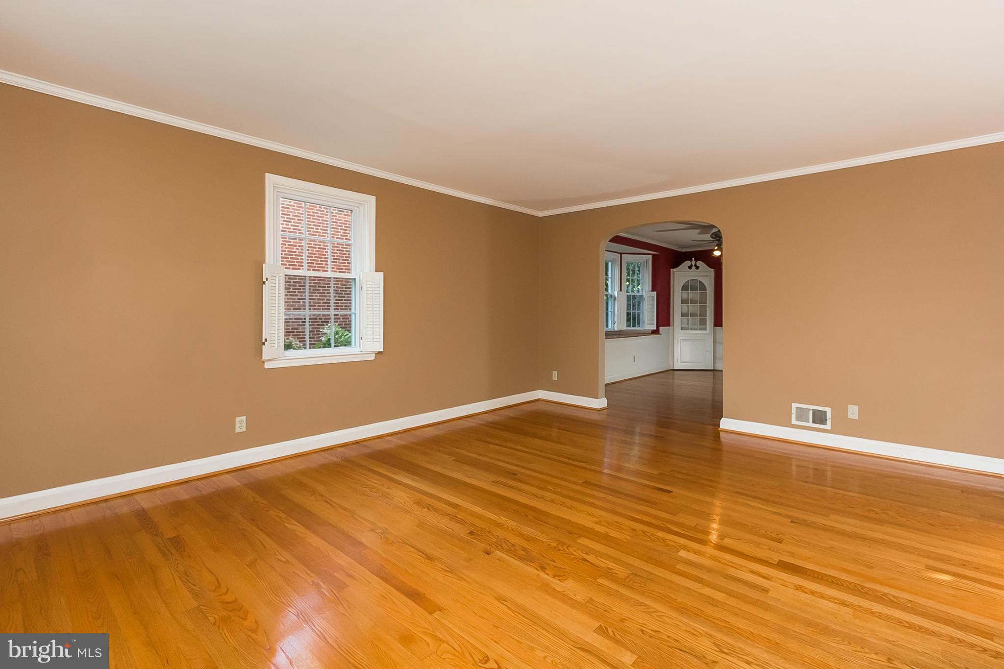 262 Stanmore Road Baltimore, MD 21212 - Photo 5 of 30 Living Room