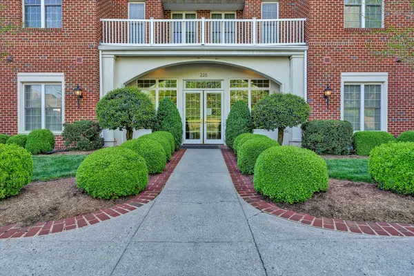 $725,000 | 225 23rd Street Southwest, Unit 205, Roanoke, VA 24014