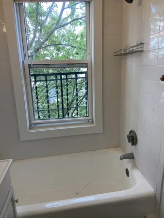 $2,950 | 148 5th Street, Unit 6, Cambridge, MA 02141