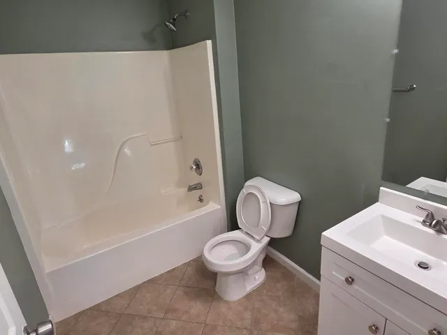 $1,795 | Undisclosed Address, Redford, MI 48239