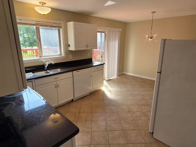 $1,795 | Undisclosed Address, Redford, MI 48239