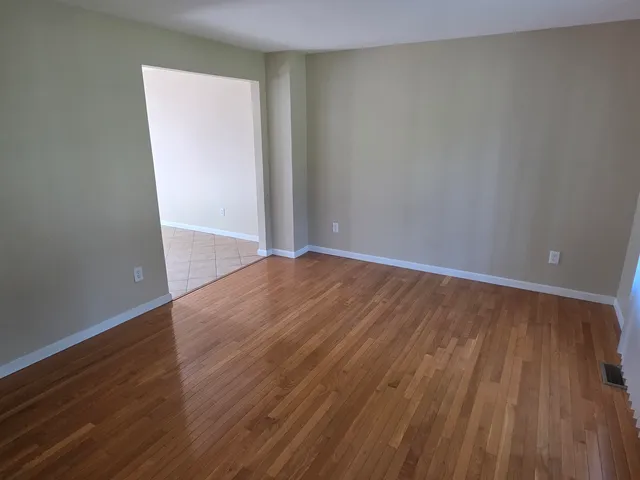 $1,795 | Undisclosed Address, Redford, MI 48239