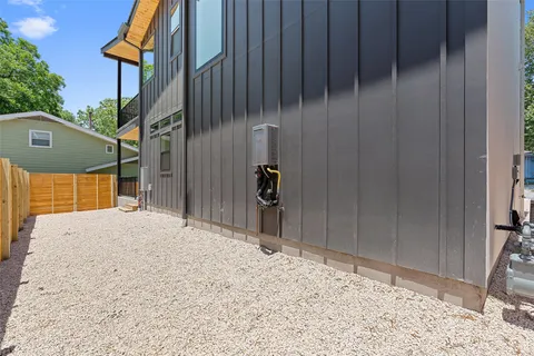 $4,200 | 909 Payne Avenue, Unit 1, Austin, TX 78757