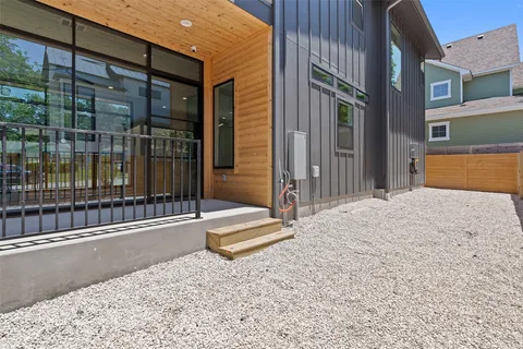 $4,200 | 909 Payne Avenue, Unit 1, Austin, TX 78757