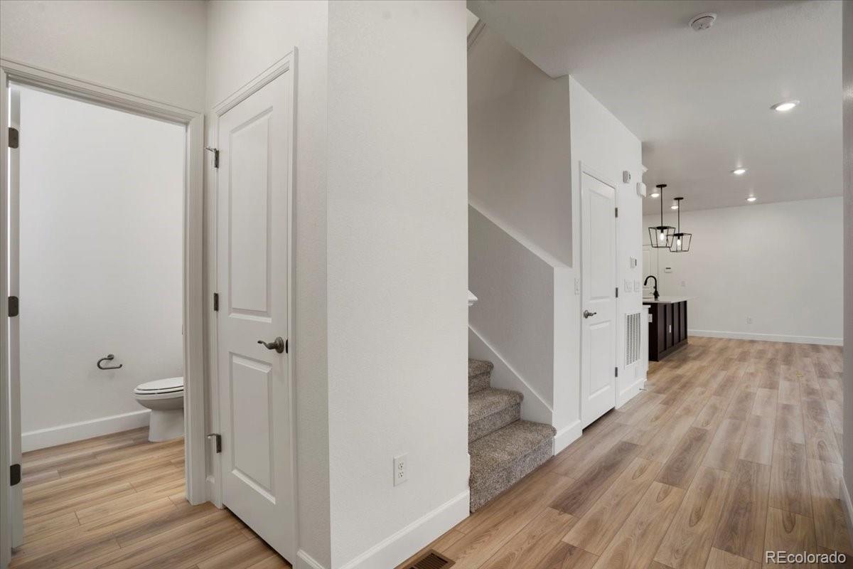 8364 Mount Ouray Road Littleton, CO 80125 - Photo 6 of 40 Gallery Image 6