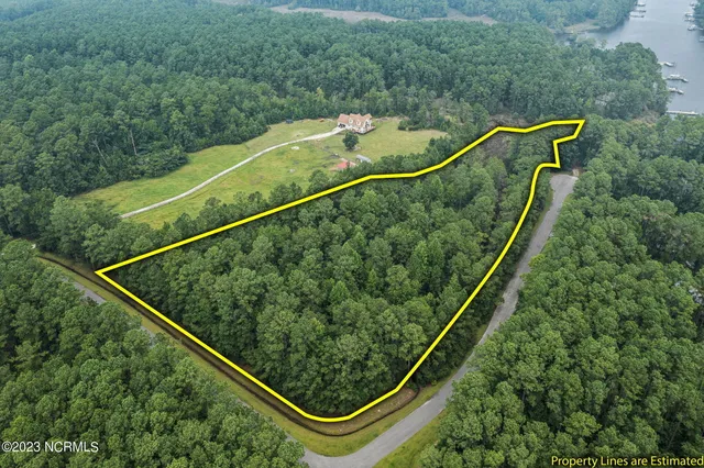 $47,500 | Lot 1 Port Drive, Oriental, NC 28571