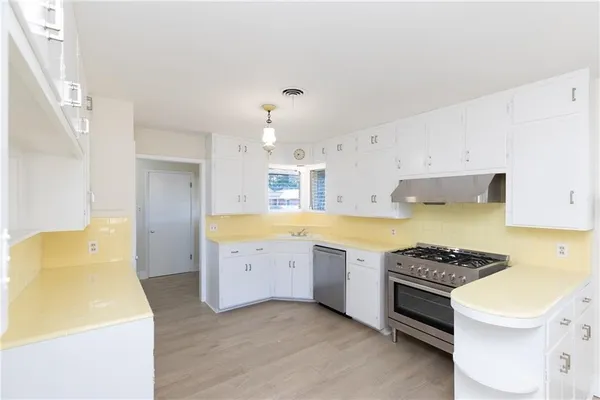 $2,495 | 361 Williamson Place, Corpus Christi, TX 78411