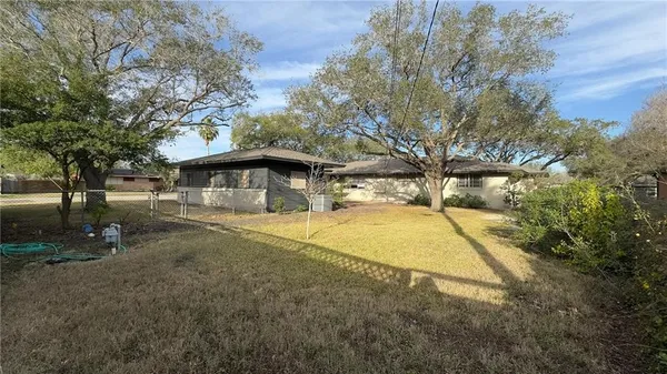 $2,495 | 361 Williamson Place, Corpus Christi, TX 78411