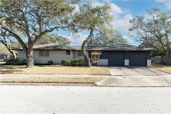 $2,495 | 361 Williamson Place, Corpus Christi, TX 78411