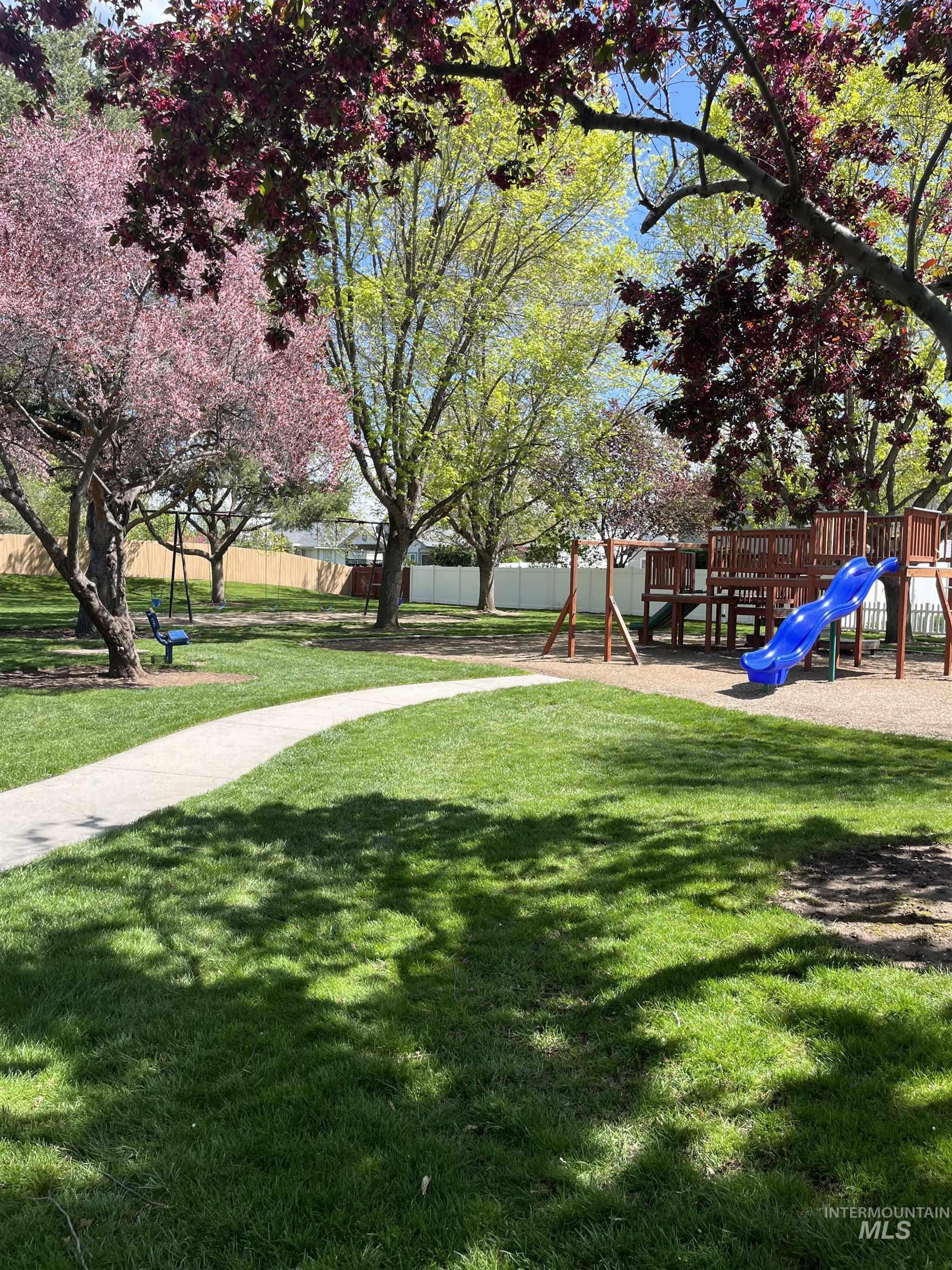 2019 South Locust Grove Road Meridian, ID 83642 - Photo 13 of 20