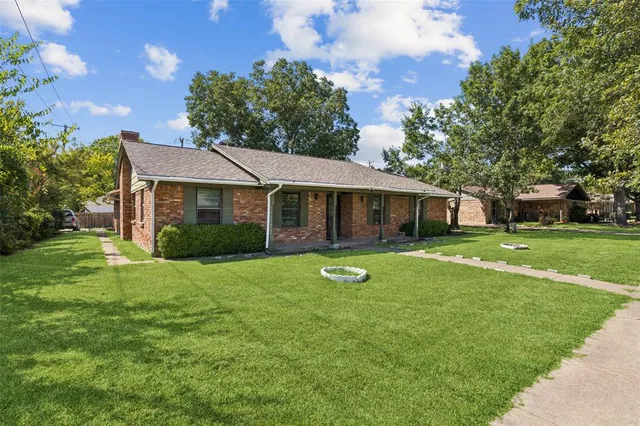 $270,000 | 414 Briarwood Drive, Wylie, TX 75098