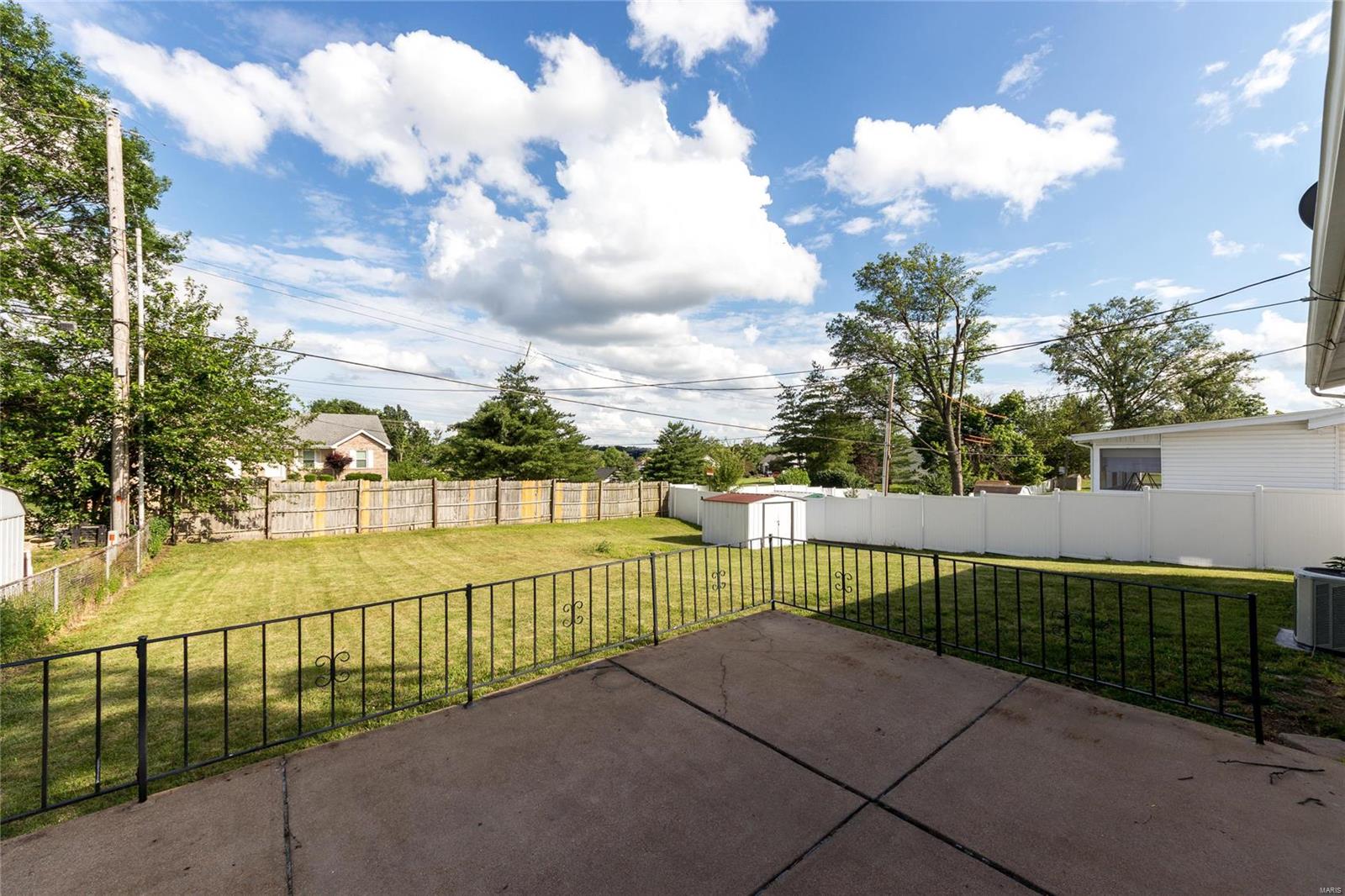11028 Patsy Drive St. Louis, MO 63123 - Photo 16 of 17 Gallery Image 16