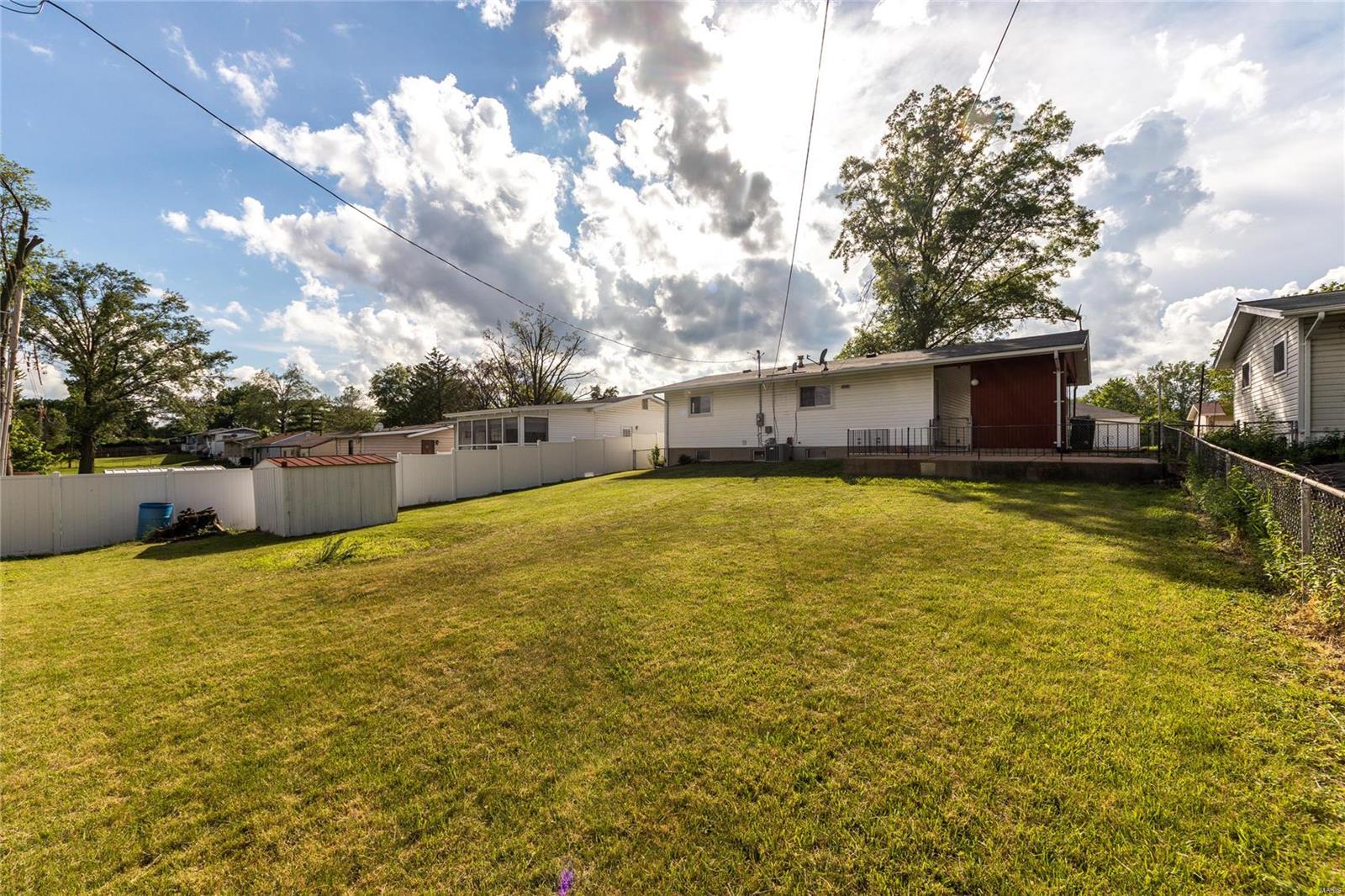 11028 Patsy Drive St. Louis, MO 63123 - Photo 17 of 17 Gallery Image 17