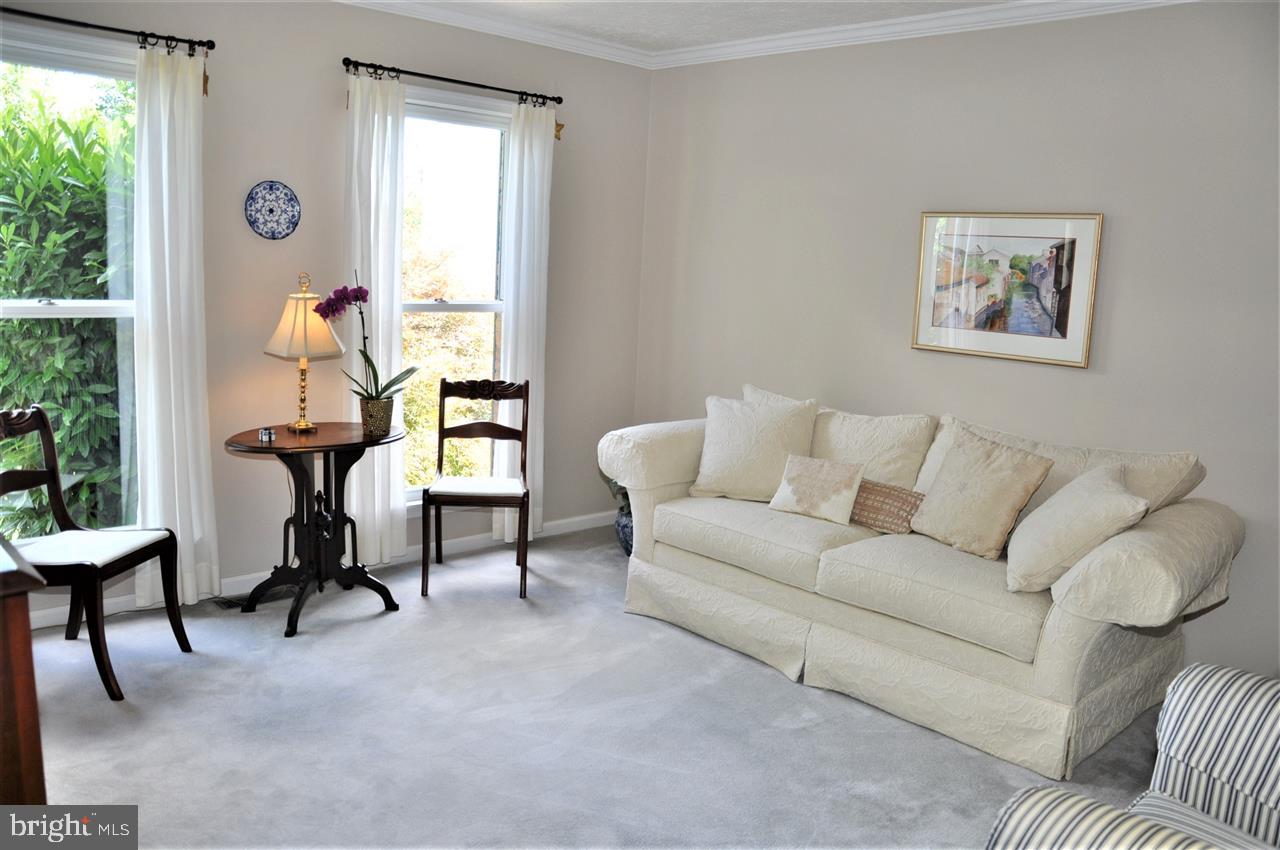 7 Abbey Road New Freedom, PA 17349 - Photo 3 of 36 Gallery Image 3