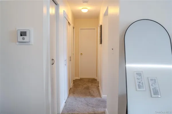 $2,500 | 210 Fulton Street, Unit 1F, Farmingdale, NY 11735