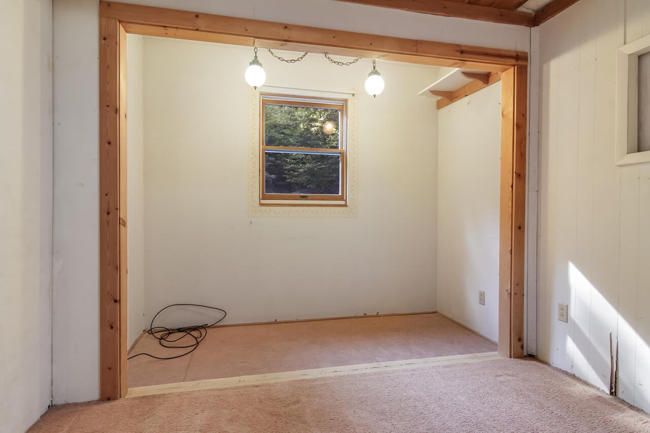 14139 Cinder Road Beulah, MI 49617 - Photo 28 of 43 27-Scene-27