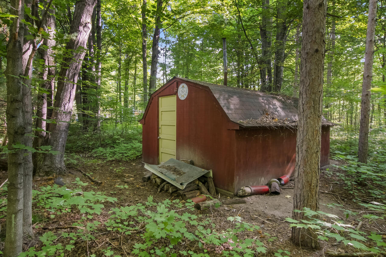 14139 Cinder Road Beulah, MI 49617 - Photo 35 of 43 5-Scene-5