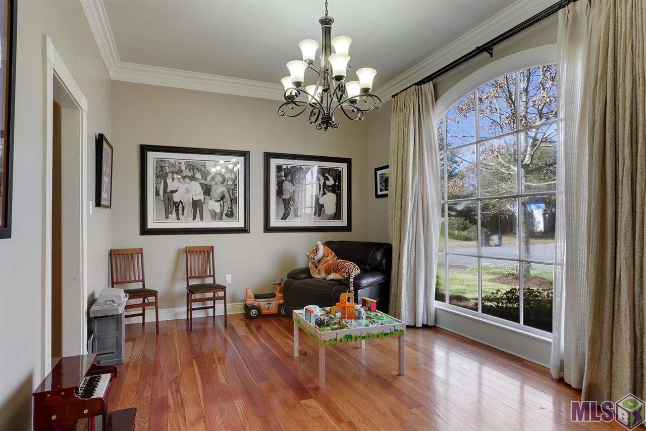 237 Charter Ridge Court Baton Rouge, LA 70810 - Photo 5 of 23 Separate Dining Room