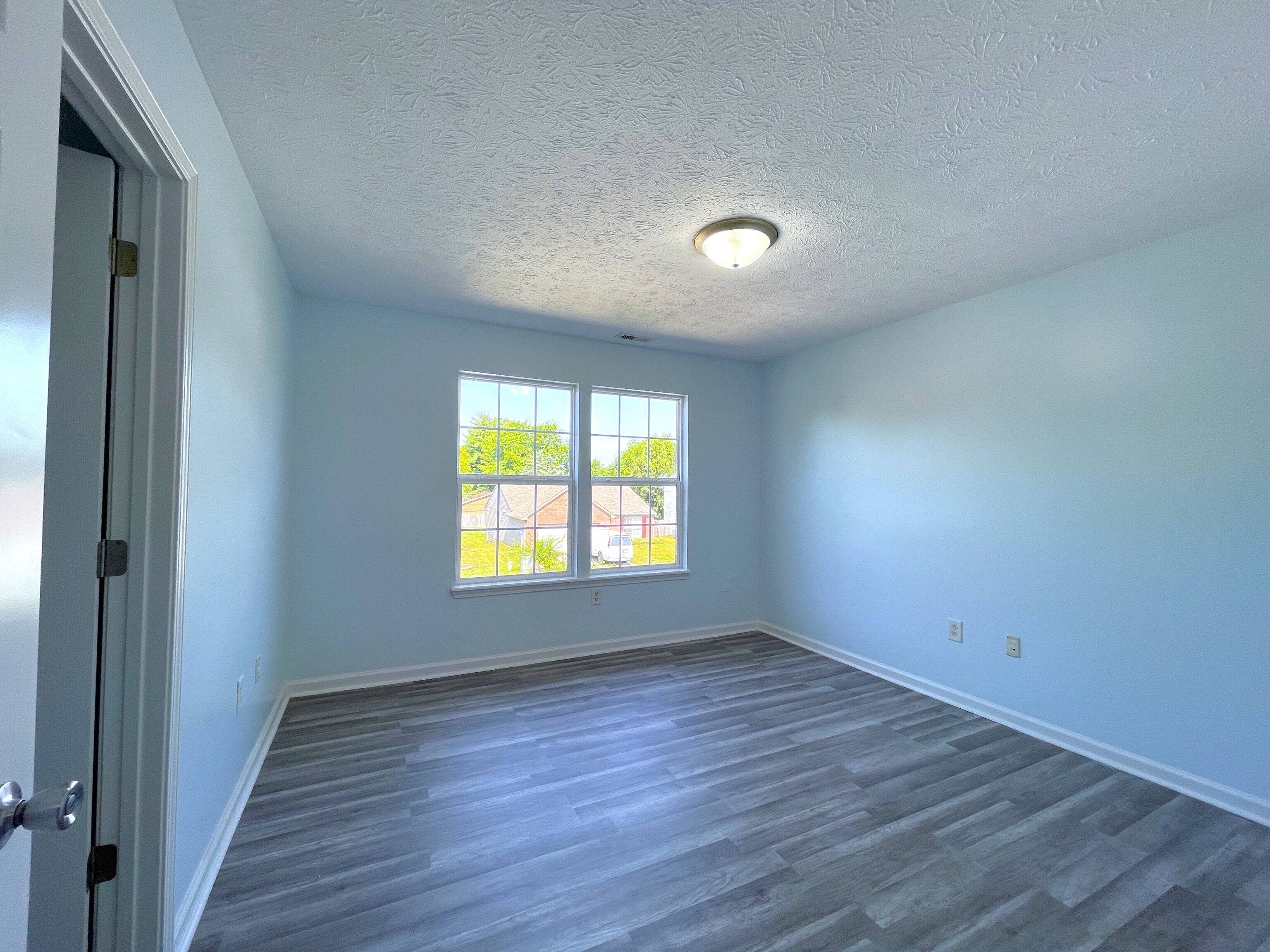 5833 Long Ridge Place Indianapolis, IN 46221 - Photo 15 of 20 Gallery Image 15
