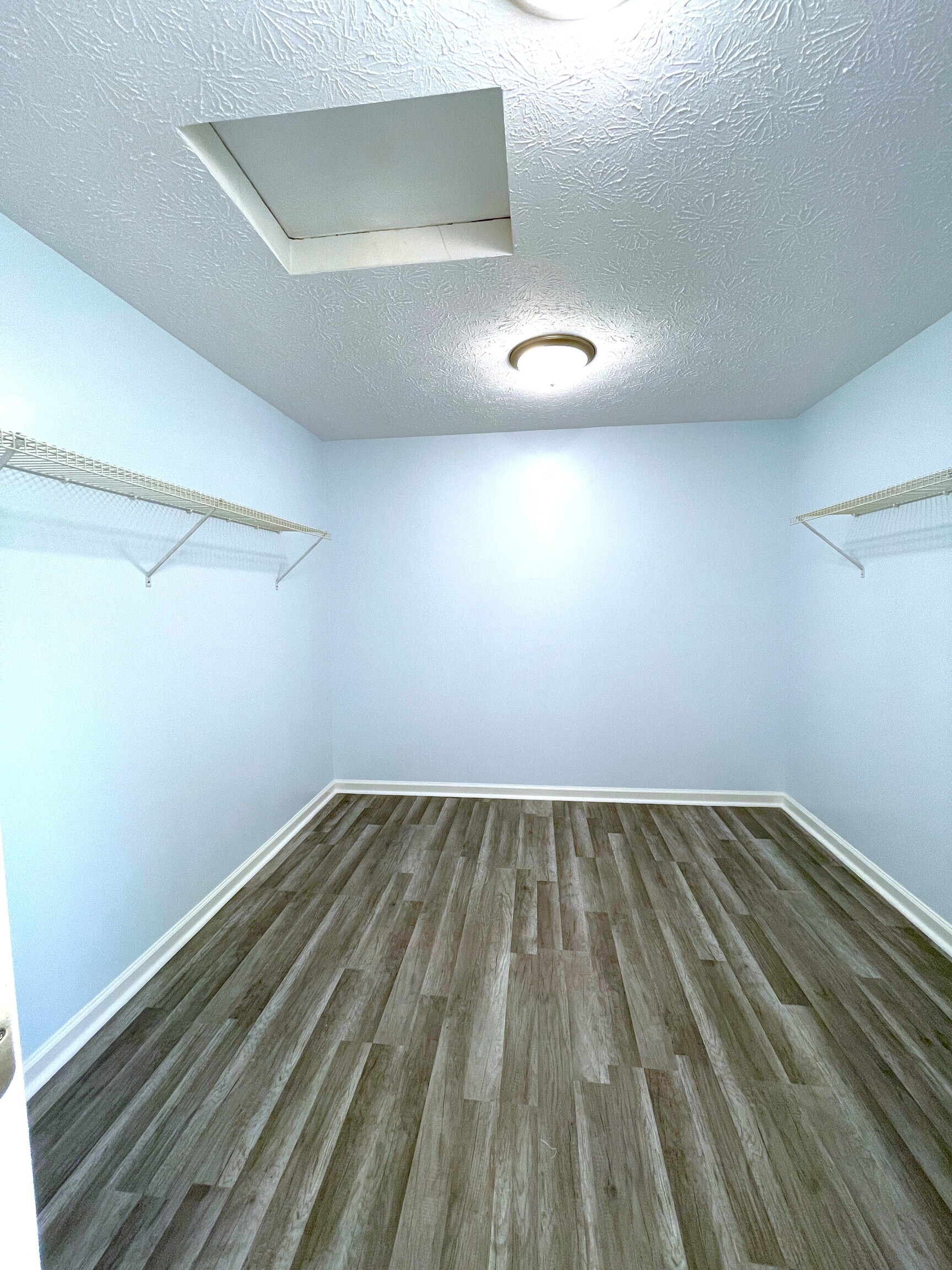 5833 Long Ridge Place Indianapolis, IN 46221 - Photo 18 of 20 Gallery Image 18
