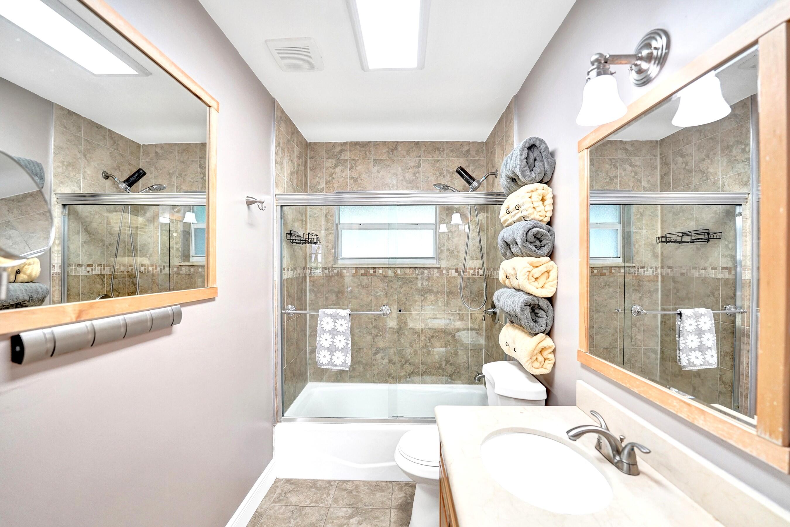 1341 North 30th Road Hollywood, FL 33021 - Photo 34 of 61 DSC08405