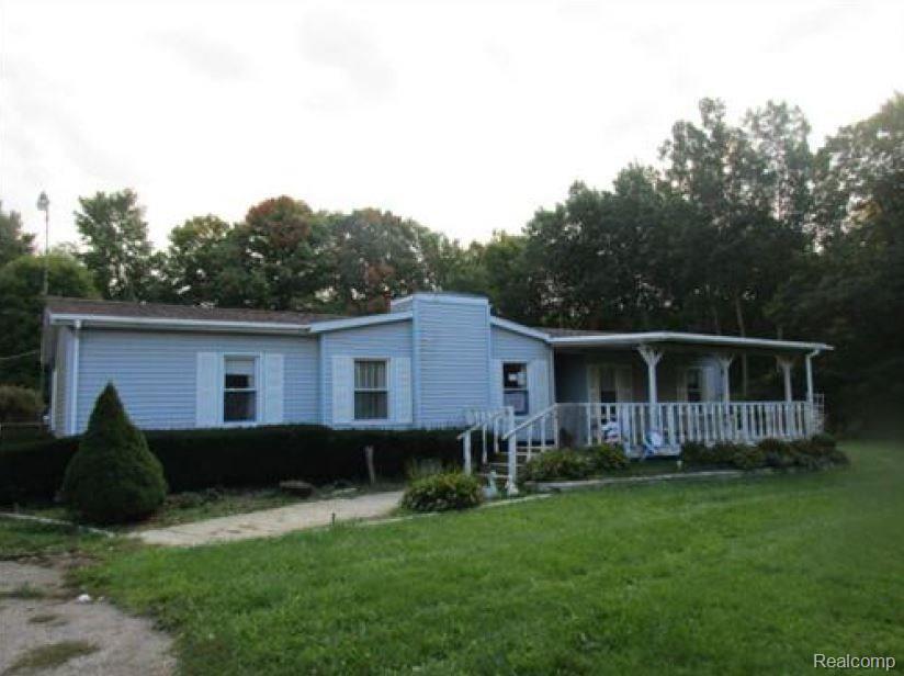 5468 North Center Road Flint, MI 48506 - Photo 1 of 6 front.JPG