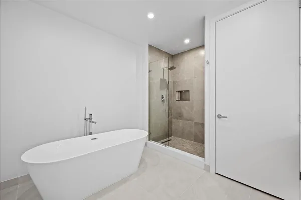 $14,500 | 220 Lake Shore Drive, Unit 1706, Lake Park, FL 33403