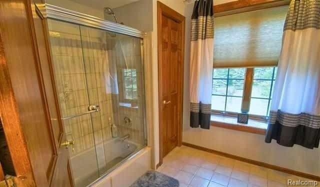 24400 Armada Center Road Armada, MI 48005 - Photo 23 of 30 31172059-22.JPG