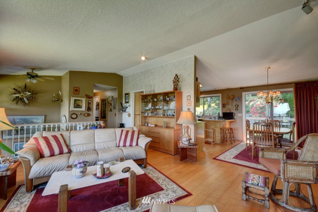 5014 Bakerview Road Oak Harbor, WA 98277 - Photo 3 of 25 Gallery Image 3