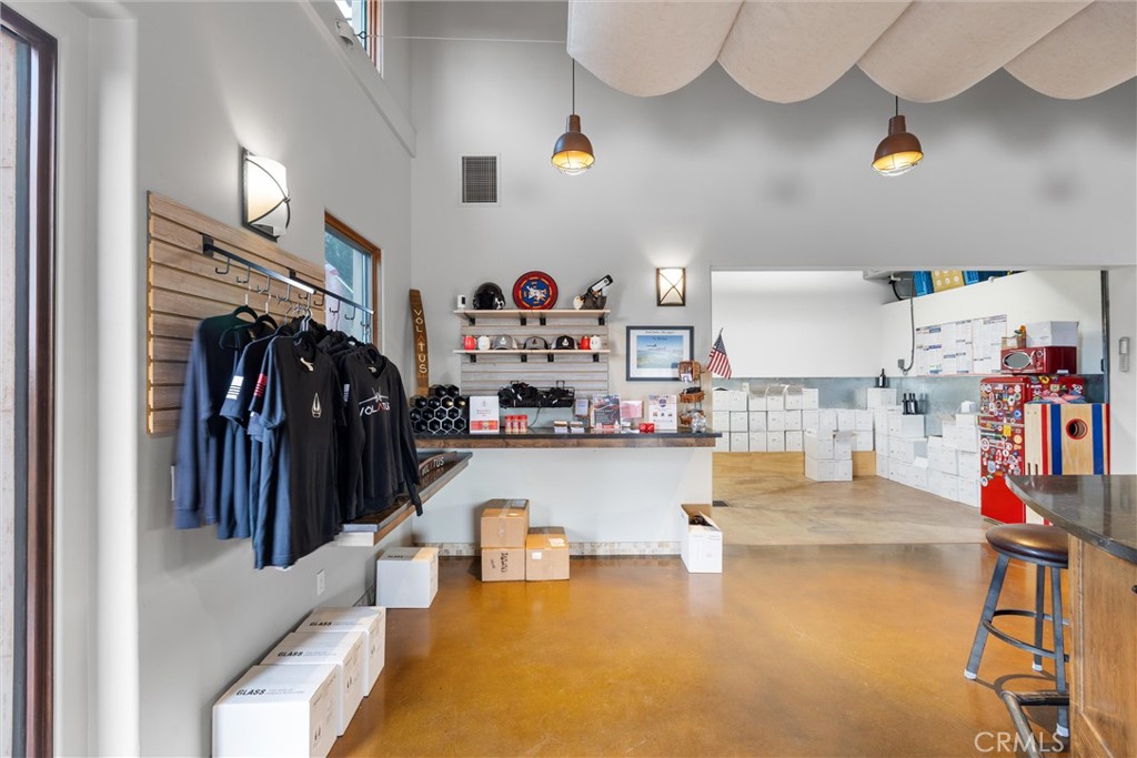 3000 Oakdale Road Paso Robles, CA 93446 - Photo 10 of 26 a living room with lots of furniture and a kitchen view