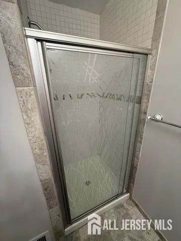 $2,600 | 45 Chatham Square, Parlin, NJ 08859