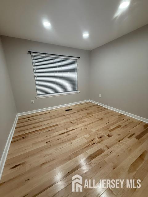 45 Chatham Square Parlin, NJ 08859 - Photo 3 of 15