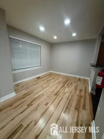 $2,600 | 45 Chatham Square, Parlin, NJ 08859