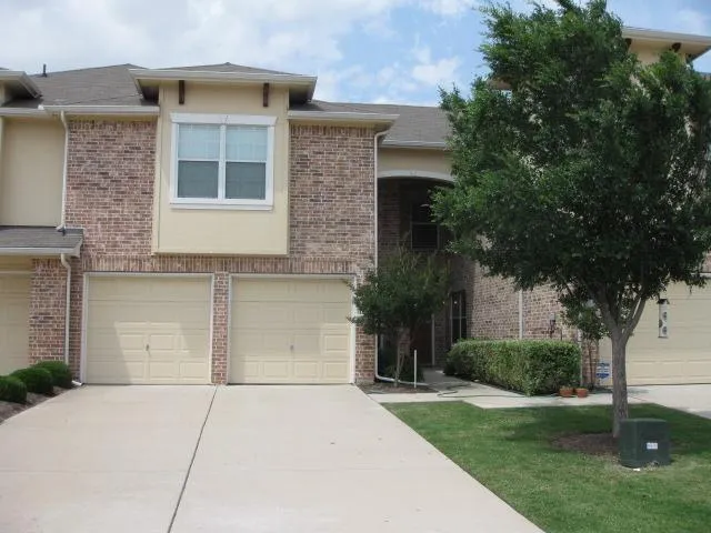 $2,200 | 10076 Wake Bridge Drive, Frisco, TX 75035