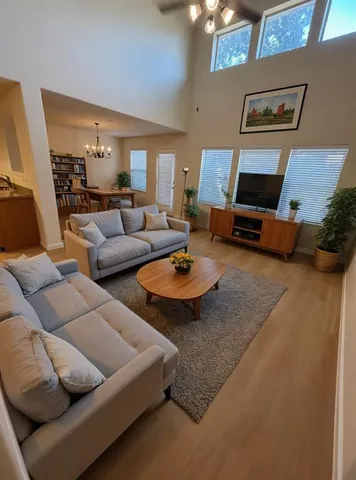 $2,200 | 10076 Wake Bridge Drive, Frisco, TX 75035