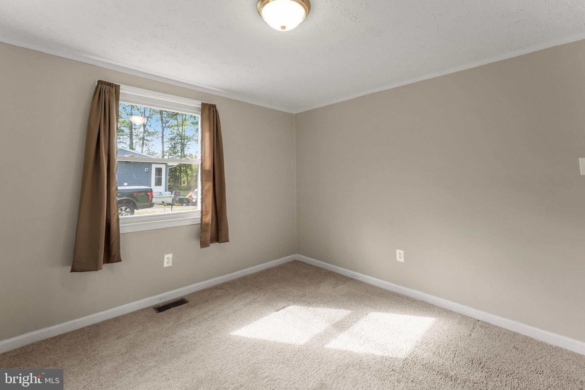 25170 Oxford Road Ruther Glen, VA 22546 - Photo 18 of 29 Gallery Image 18