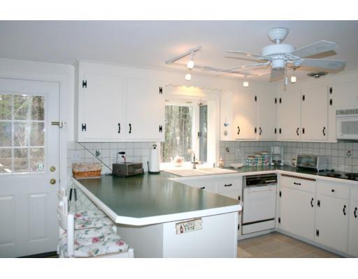 16 White Road Wayland, MA 01778 - Photo 7 of 22