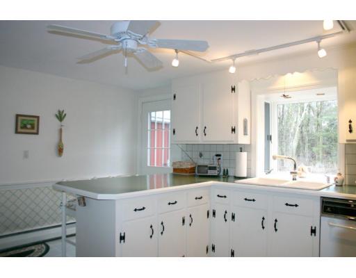 16 White Road Wayland, MA 01778 - Photo 8 of 22