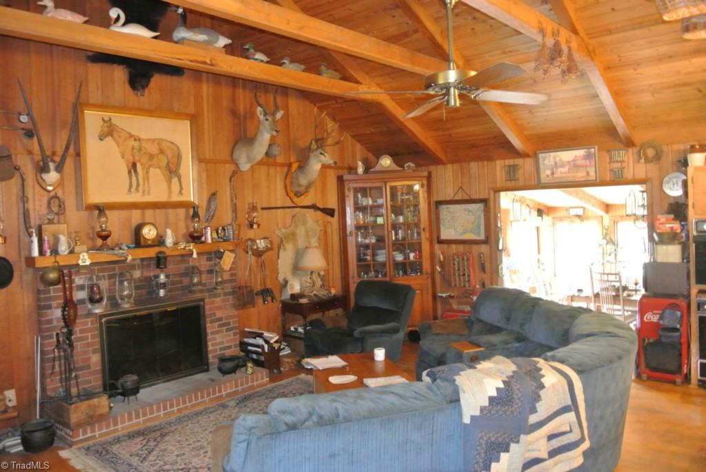 1330 Marshall Ridge Road Pinnacle, NC 27043 - Photo 8 of 24 Great Room in main home