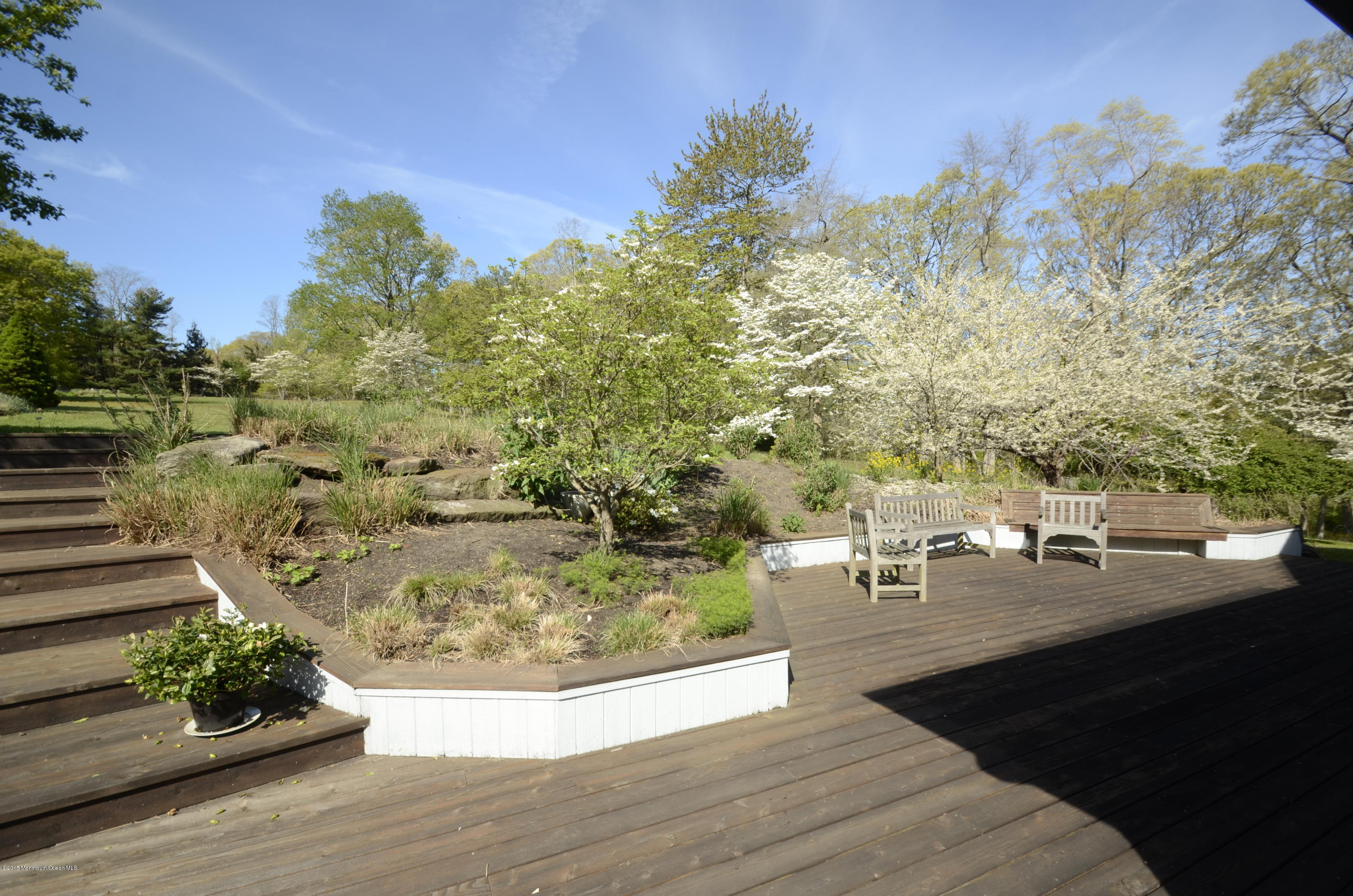 625 Cooper Road Middletown, NJ 07716 - Photo 5 of 20 Deck