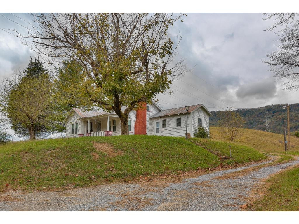 1906 Gap Mountain Road Greeneville, TN 37745 - Photo 5 of 36 Photo 5