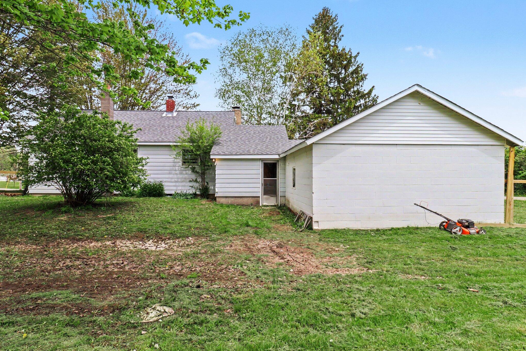 345 West Church Avenue Reed City, MI 49677 - Photo 3 of 15 002_file_1422