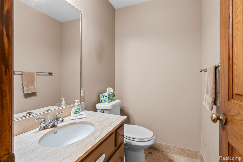 2289 Rochelle Park Drive Rochester Hills, MI 48309 - Photo 10 of 39