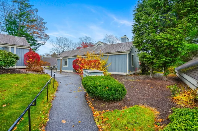 $345,000 | 511 Heritage Village, Unit B, Southbury, CT 06488