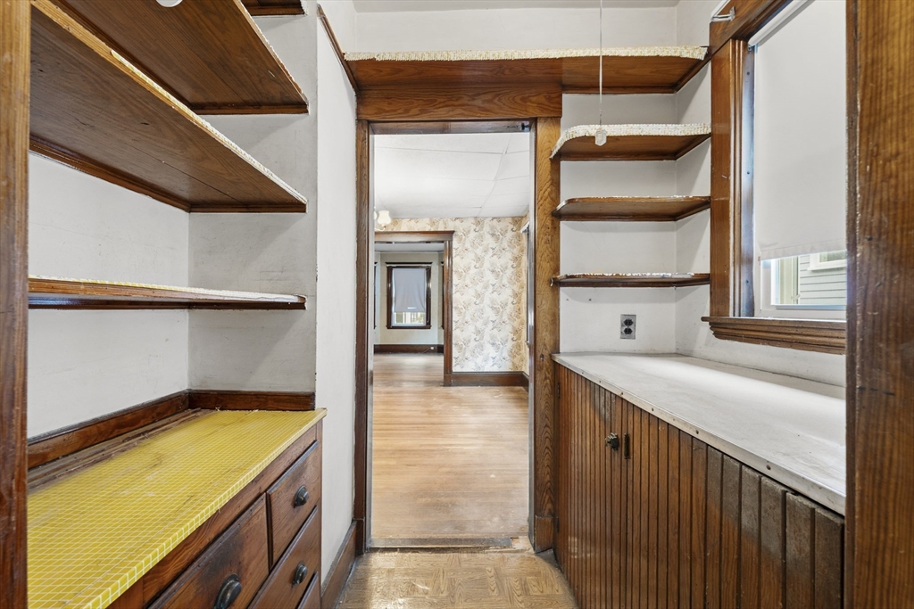 42 Belmont Street Somerville, MA 02143 - Photo 15 of 39