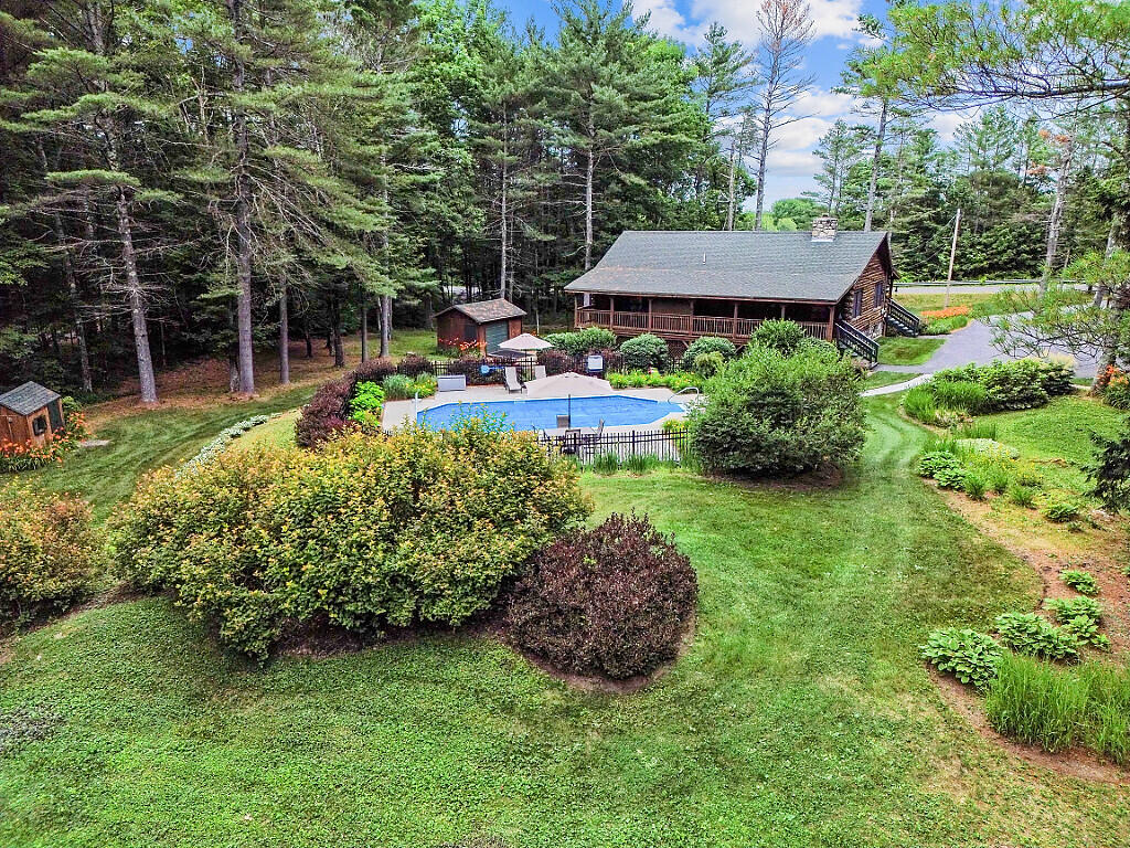127 Back Road Fairfield, ME 04937 - Photo 9 of 62 9